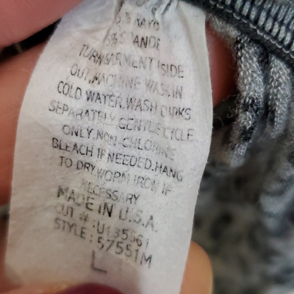 Robin's Nest Gray & Black Animal Print Maternity Top (Appears S/M Read Below) L - Picture 6 of 12